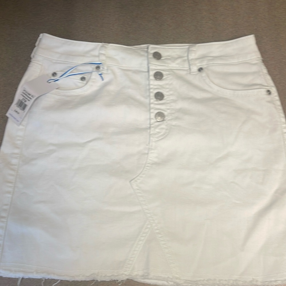 Never worn white skirt